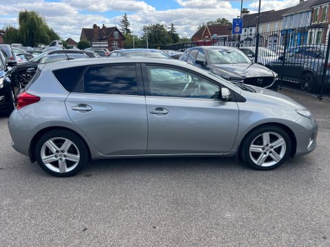 Toyota Auris 1.6 V-Matic Excel Euro 5 5dr 7