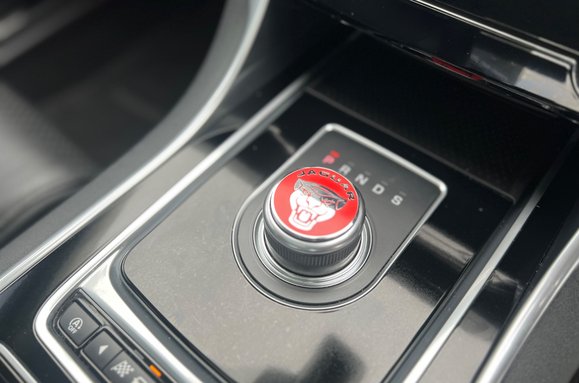 Jaguar XE 2.0 D PORTFOLIO AUTO 20