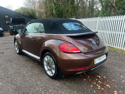 Volkswagen Beetle DESIGN TSI BLUEMOTION TECHNOLOGY 13