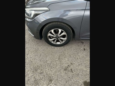 Hyundai i20 1.2 SE Launch Edition Hatchback 5dr Petrol Manual Euro 6 (s/s) (84 ps) BLUE 20