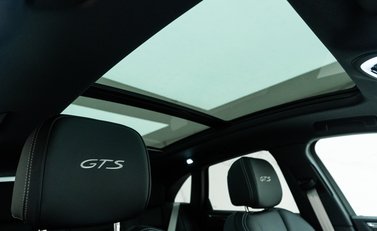 Porsche Macan GTS 10