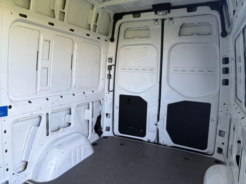 Mercedes-Benz Sprinter 2.0 315 CDI Premium Panel Van 5dr Diesel G-Tronic RWD L2 H2 Euro 6 (s/s) (1 16
