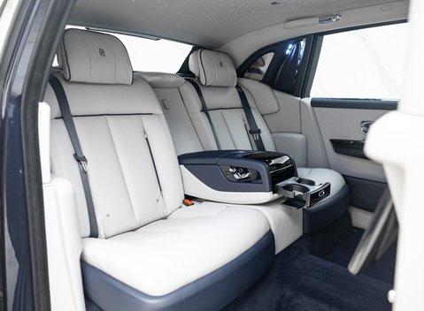 Rolls-Royce Phantom VIII EWB 35