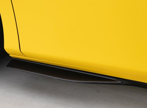 Ferrari F8 Tributo 25