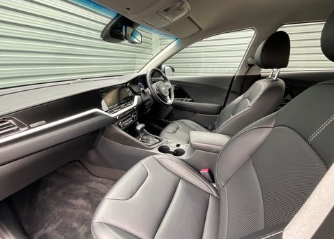 Kia Niro 1.6 GDi '3' PHEV 7
