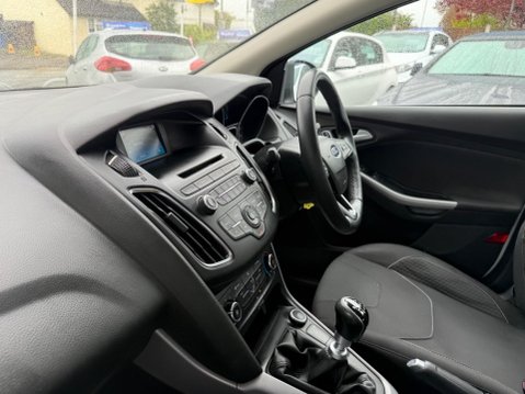 Ford Focus 1.6 TDCi Zetec Euro 5 (s/s) 5dr 11