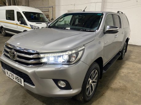 Toyota Hilux INVINCIBLE 4WD D-4D DCB
