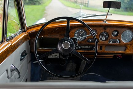 Rolls-Royce Silver Cloud II LWB 19