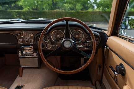 Aston Martin DB6 MKII 17