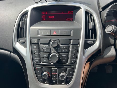 Vauxhall Astra 1.4 16v SRi Euro 5 5dr 32