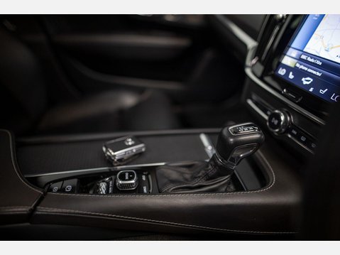 Volvo V90 2.0 D5 PowerPulse Auto AWD Euro 6 (s/s) 5dr 31