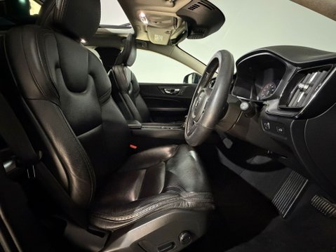 Volvo V60 D4 CROSS COUNTRY AWD 17