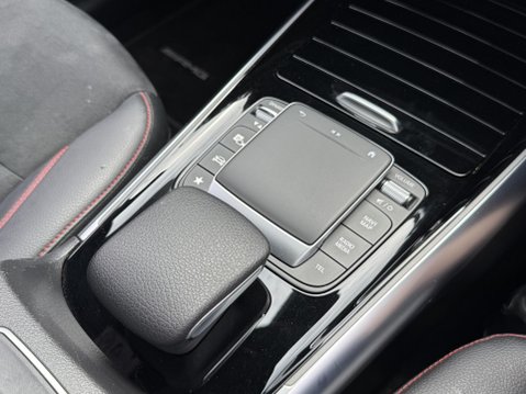 Mercedes-Benz EQA EQA 250 66.5kWh AMG Line (Premium) SUV 5dr Electric Auto (190 ps) 50