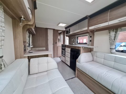 Coachman VIP 520 11