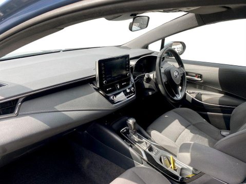 Toyota Corolla 1.8 VVT-h GPF Icon Tech Touring Sports 5dr Petrol Hybrid CVT Euro 6 (s/s) ( 15