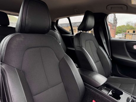 Volvo XC40 2.0 XC40 Momentum D3 5dr 19