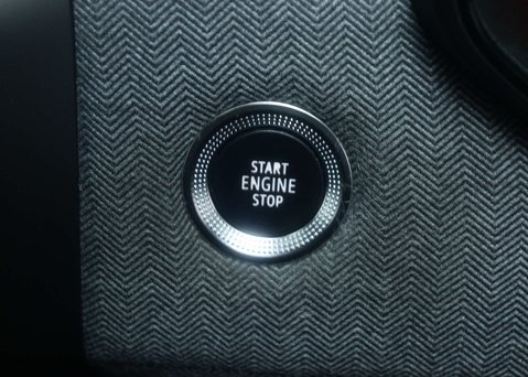 Renault Clio 1.6 Clio Techno E-Tech HEV Auto 5dr 37