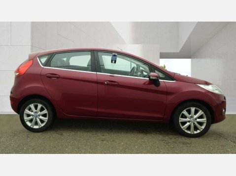 Ford Fiesta 1.25 Zetec Hatchback 5dr Petrol Manual (133 g/km, 81 bhp) 5