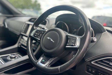 Jaguar F-Pace 2.0 D180 R-Sport SUV 5dr Diesel Auto AWD Euro 6 (s/s) (180 ps) 14