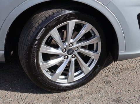 Ford Kuga 2.5h Duratec Vignale CVT Euro 6 (s/s) 5dr 24