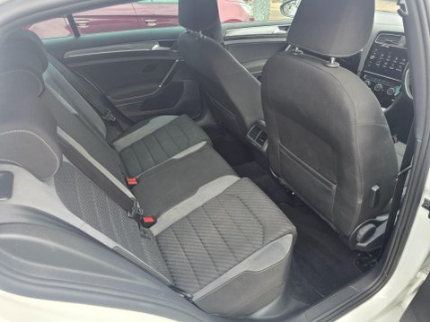 Volkswagen Golf 2.0 TDI R-Line DSG Euro 6 (s/s) 5dr 12