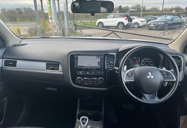 Mitsubishi Outlander PHEV 2.0h 12kWh GX4h CVT 4WD AUTO 33