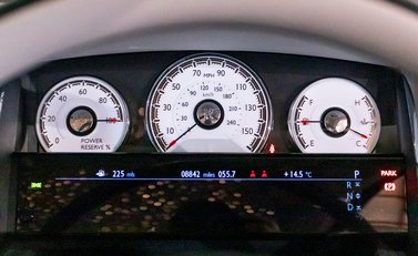 Rolls-Royce Wraith Series II 10