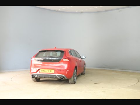 Volvo V40 D2 R-DESIGN 6