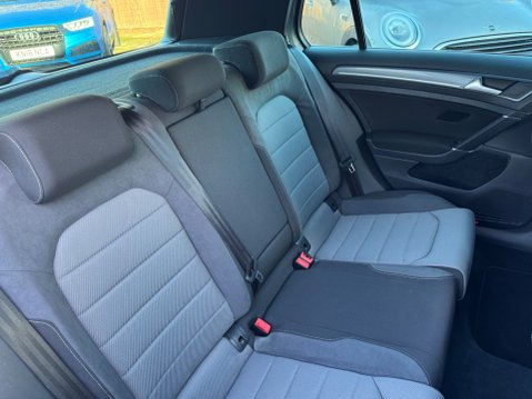 Volkswagen Golf R-LINE TSI ACT BLUEMOTION TECHNOLOGY 60