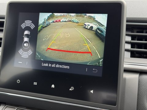 Renault Captur 1.0 TCE 90 Iconic 5dr 26