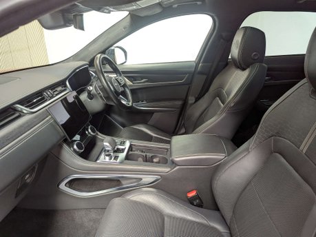 Jaguar F-Pace 2.0 F-PACE R-Dynamic HSE D MHEV AWD Auto 4WD 5dr 34