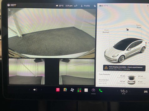 Tesla Model 3 Model 3 Long Range AWD 4WD 4dr 17