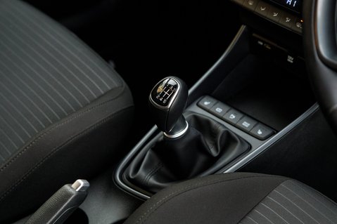 Hyundai i20 T-GDI PREMIUM MHEV 31