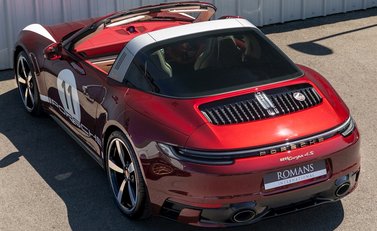 Porsche 911 (992) Targa 4S Heritage Design Edition 11