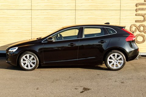 Volvo V40 T3 INSCRIPTION 13