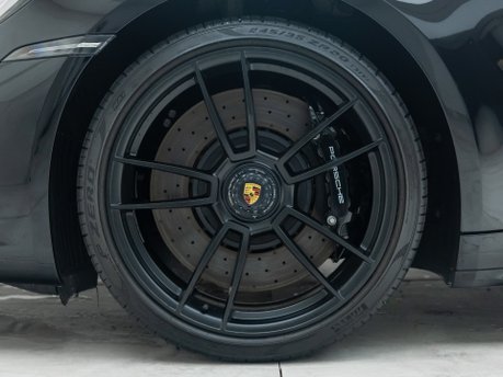 Porsche 911 Targa 4 GTS (992) 