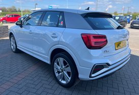 Audi Q2 1.5 TFSI S LINE AUTOMATIC 9