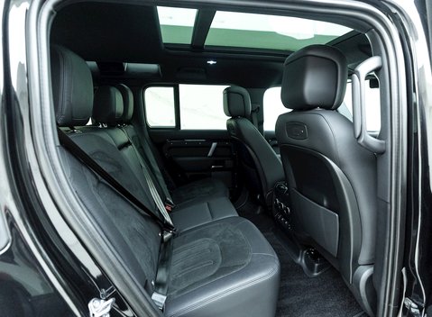 Land Rover Defender 110 V8 13