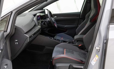 Volkswagen Golf GTI CLUBSPORT 45 TSI DSG 10