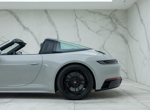 Porsche 911 Targa 4 GTS (992) 41