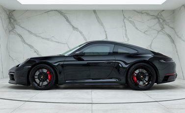 Porsche 911 Carrera GTS (992) 2
