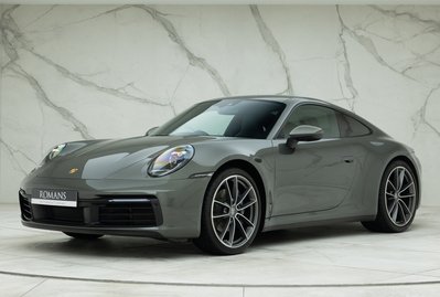 Porsche 911 Carrera (992)