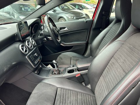 Mercedes-Benz A Class A 180 D AMG LINE 11