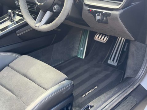 Porsche 911 3.0 911 Targa 4 GTS Semi-Auto 4WD 2dr 14