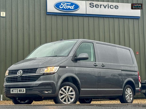 Volkswagen Transporter AUTO SWB L1H1 Low Roof Highline T30 Air Con Alloys Sensors EURO 6 1
