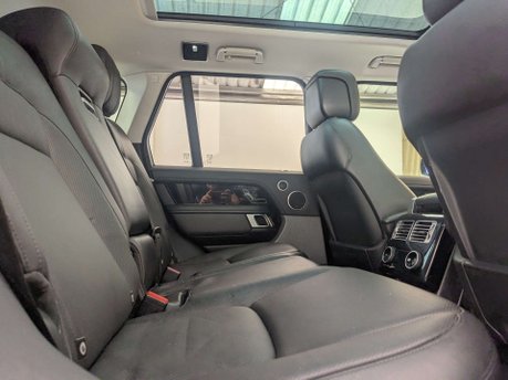 Land Rover Range Rover 3.0 Range Rover Vogue TDV6 Auto 4WD 5dr 46