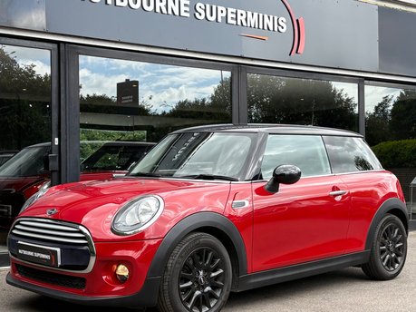Mini Hatch Cooper 1.5 Petrol Automatic Chili Media XL 3 door + SAT NAV - 35000 miles