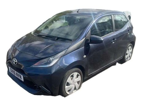 Toyota Aygo 1.0 VVT-i x-play Hatchback 5dr Petrol x-shift Euro 6 (68 ps) 2