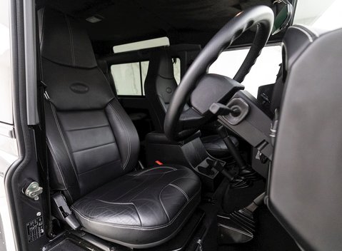 Land Rover Defender 90 Landmark 10