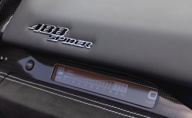 Ferrari 488 Spider 20